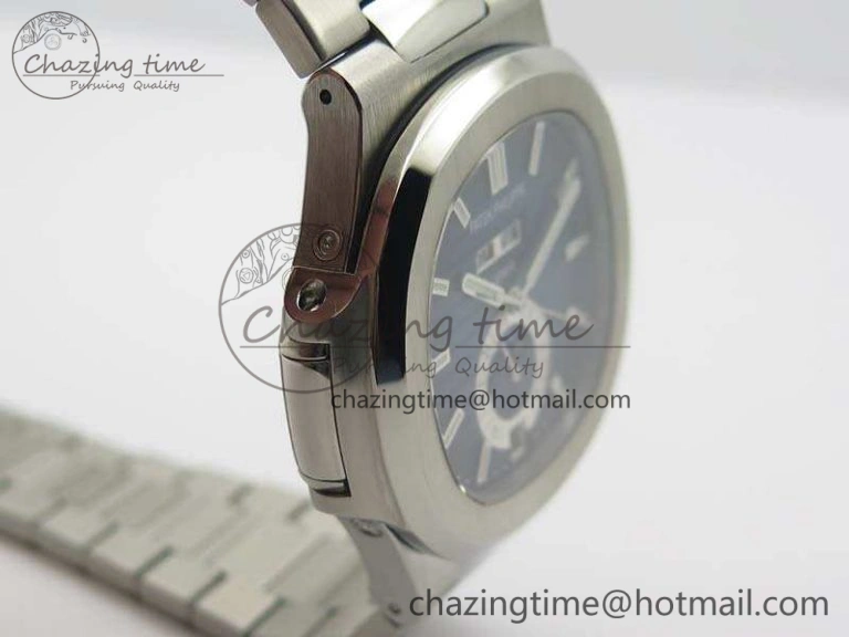 Nautilus Moonphase SS KMF Blue Dial On SS Bracelet Calendar Movement V2