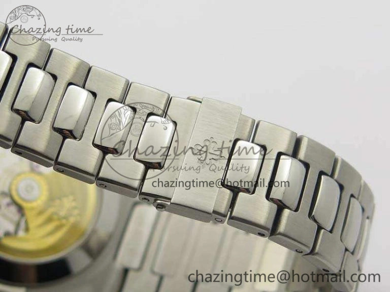 Nautilus Moonphase SS KMF Gray Dial On SS Bracelet Calendar Movement V2