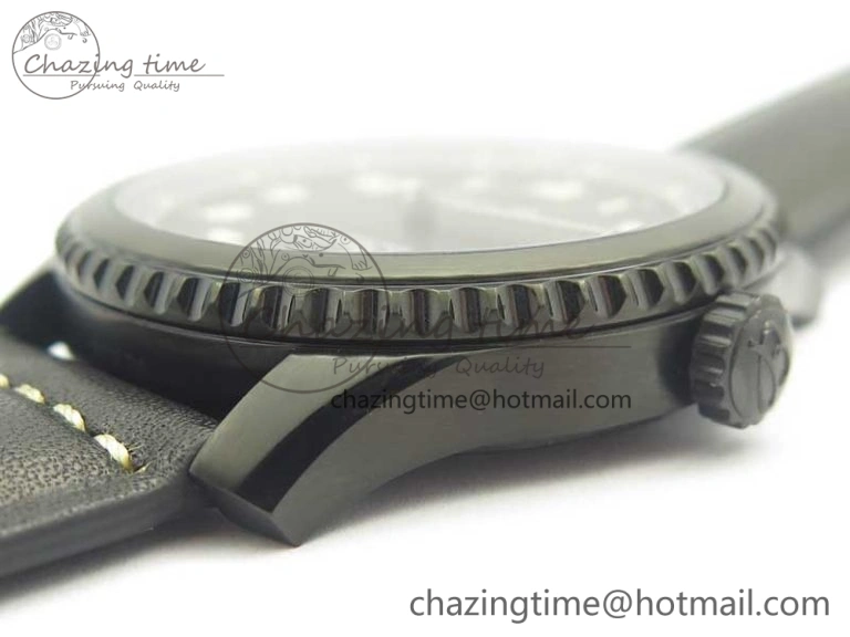 Navitimer 8 Automatic 41mm Black Steel ZF 1:1 Best Edition Black Dial on Black Leather Strap A2824