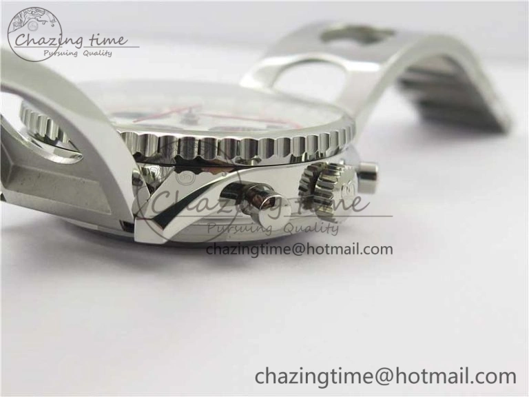 Navitimer B01 Chronograph 43 TWA Edition SS AIF White Dial on Air Racer Bracelet A7750