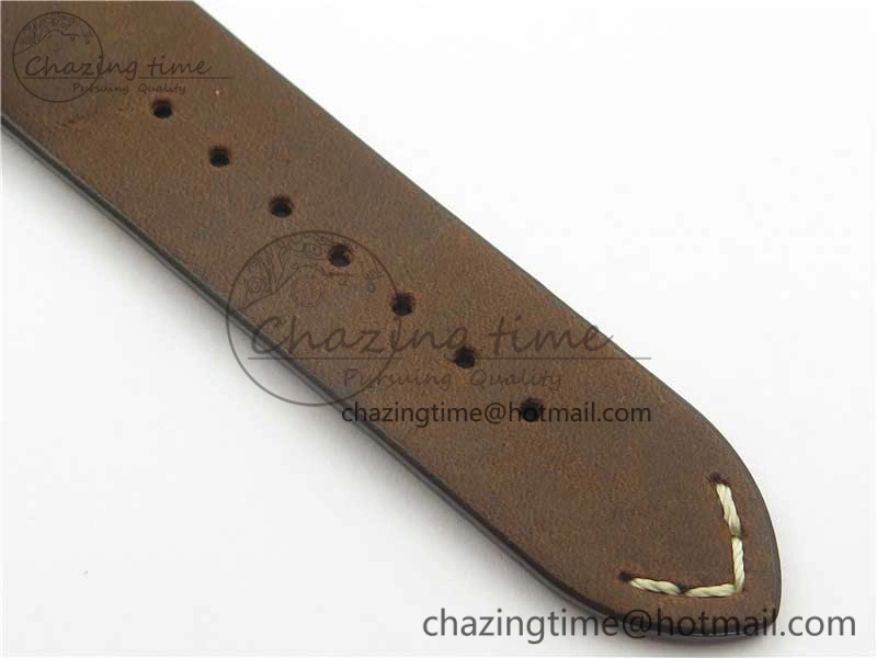 Navitimer B01 Chronograph 43 TWA Edition SS OXF White Dial Steel Markers on Brown Leather Strap A7750