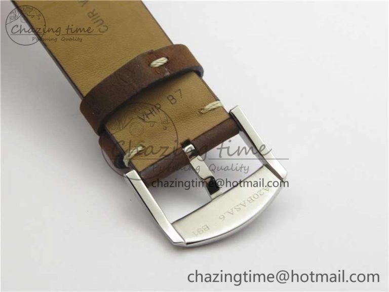Navitimer B01 Chronograph 43 TWA Edition SS OXF White Dial Steel Markers on Brown Leather Strap A7750
