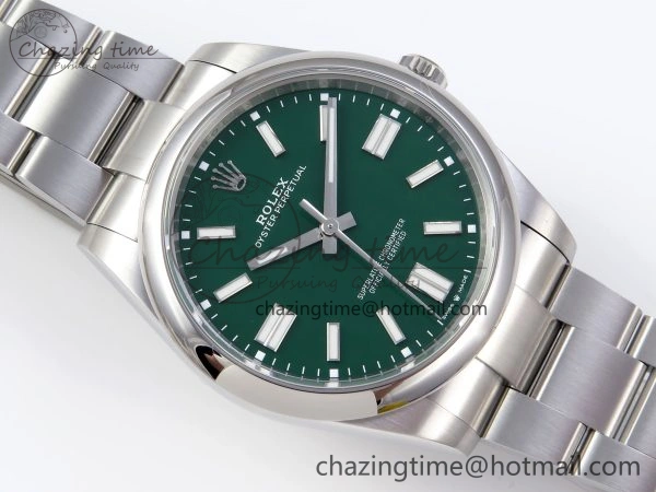 OYSTER PERPETUAL 124300 41MM VSF 1:1 BEST EDITION 904L STEEL GREEN DIAL VS3235