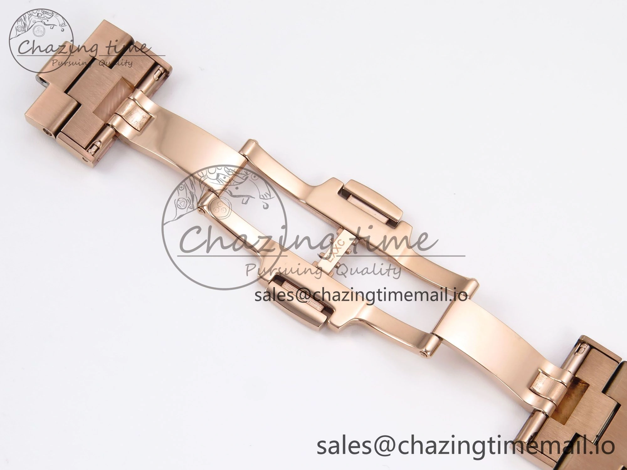 Overseas 4500V RG 8F 1:1 Best Edition White Dial on RG Bracelet A5100