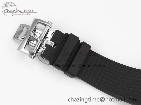 Overseas 4500V SS MKSF 1:1 Best Edition Black Dial on Black Rubber Strap A5100