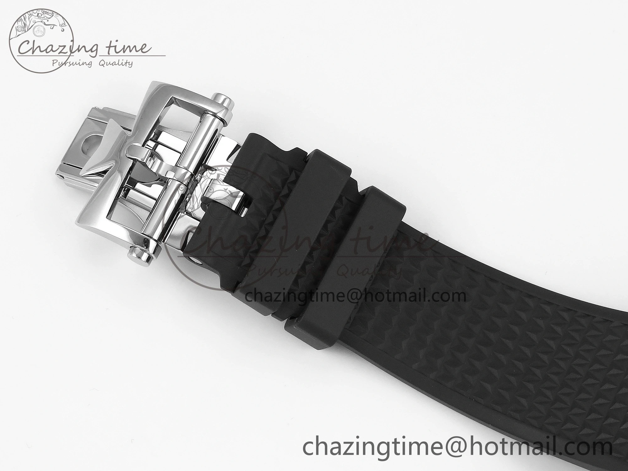Overseas 4500V SS MKSF 1:1 Best Edition Black Dial on Black Rubber Strap A5100