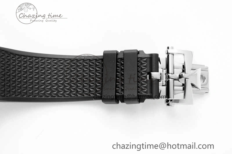 Overseas 4500V SS ZF 1:1 Best Edition Silver Dial on Black Rubber Strap A5100