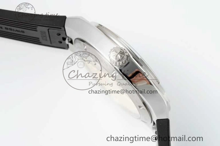 Overseas 4500V SS ZF 1:1 Best Edition Silver Dial on Black Rubber Strap A5100