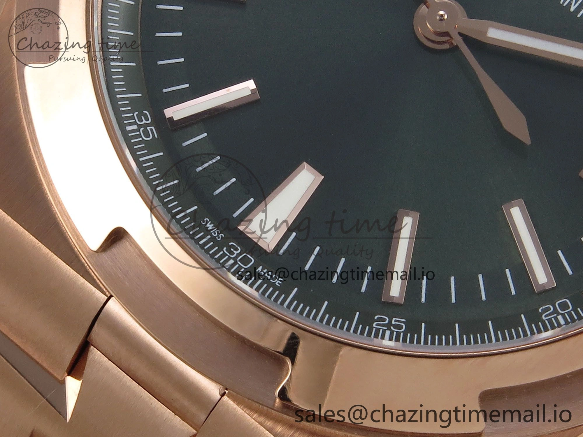 Overseas 4520V RG 8F Best Edition Green Dial on RG Bracelet A5100