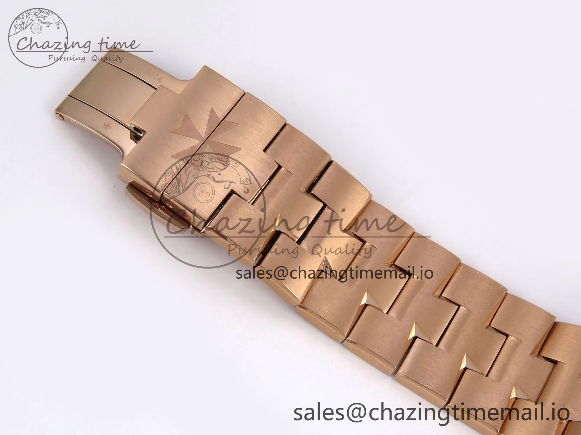 Overseas 4520V RG 8F Best Edition Green Dial on RG Bracelet A5100
