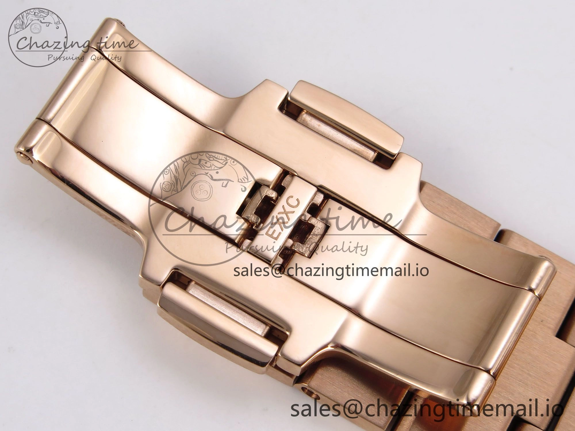 Overseas 4520V RG 8F Best Edition Green Dial on RG Bracelet A5100