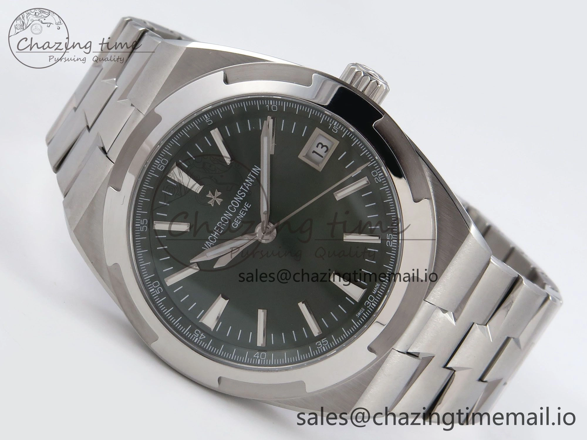 Overseas 4520V SS 8F Best Edition Green Dial on SS Bracelet A5100