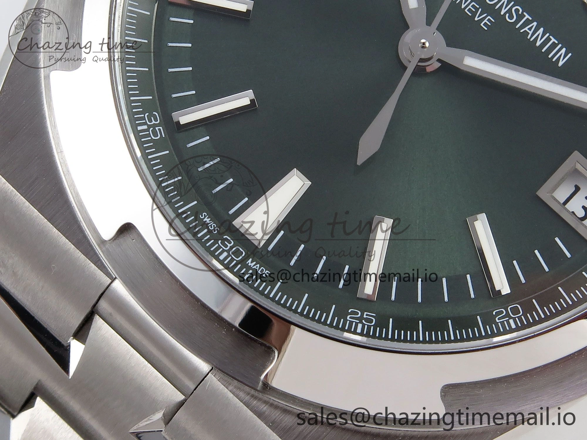 Overseas 4520V SS 8F Best Edition Green Dial on SS Bracelet A5100