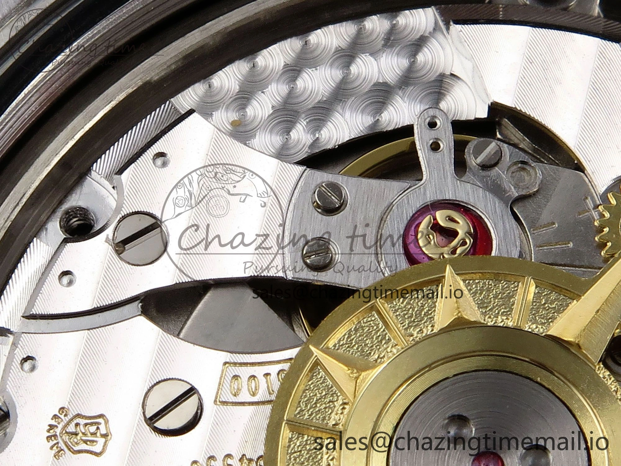 Overseas 4520V SS 8F Best Edition Green Dial on SS Bracelet A5100