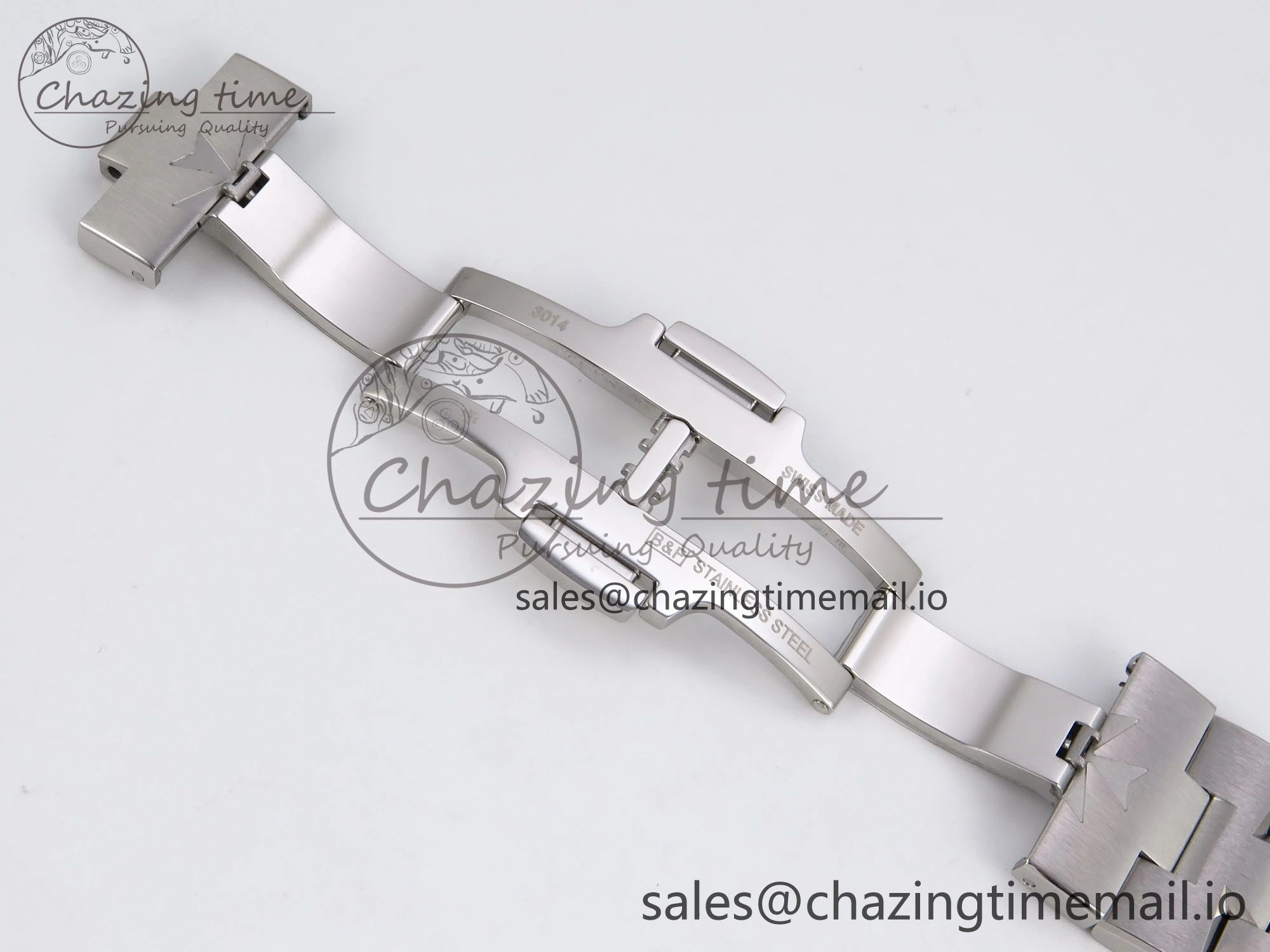 Overseas 4520V SS 8F Best Edition Green Dial on SS Bracelet A5100