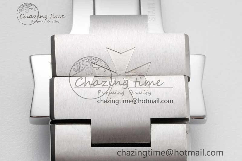 Overseas 47040 SS PPF 1:1 Best Edition White Textured Dial on SS Bracelet A1226