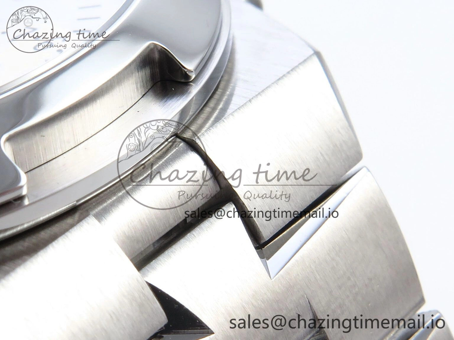Overseas 7920V SS 8F Best Edition White Dial On SS Bracelet A5110