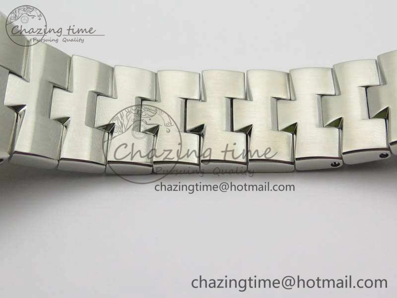 Overseas Automatic BP Maker Best Edition SS Brown Dial On SS Bracelet A5100