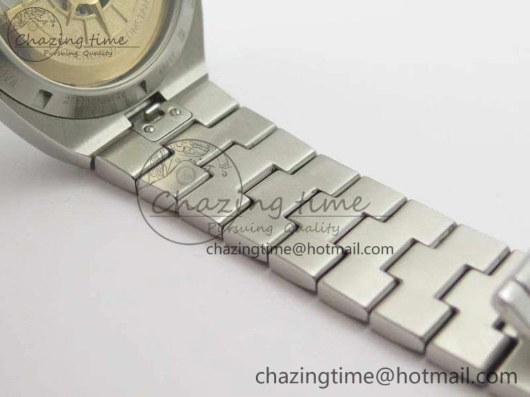 Overseas Automatic BP Maker Best Edition SS Brown Dial On SS Bracelet A5100