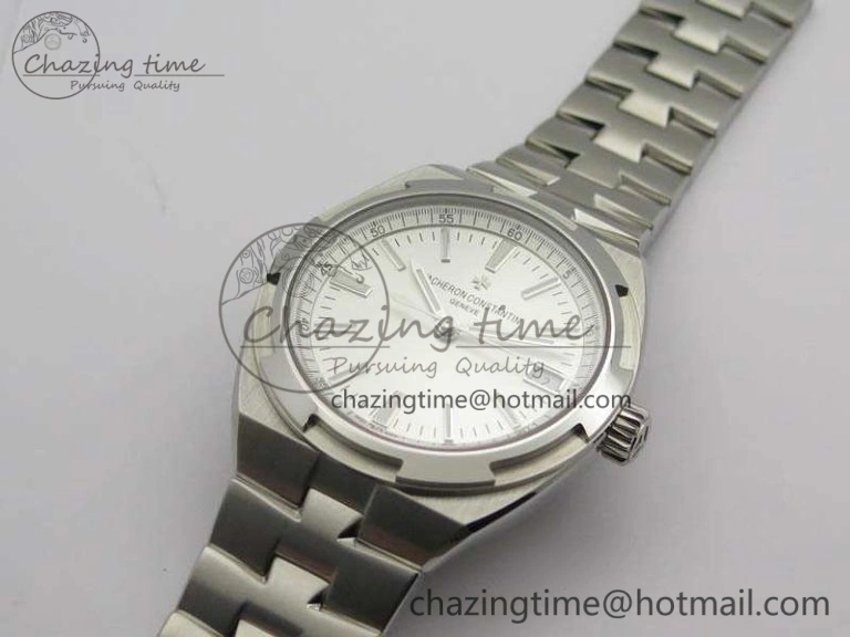 Overseas Automatic BP Maker Best Edition SS Silver Dial On SS Bracelet A5100