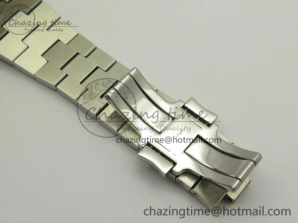 Overseas Dual Time Power Reserve TWA Best Edition Blue Dial on SS Bracelet A1222