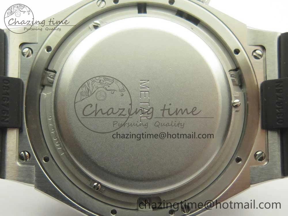 Overseas Dual Time Power Reserve TWA Best Edition Silver Dial on Black Rubber Strap A1222