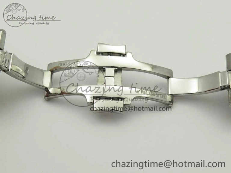 Overseas Dual Time Power Reserve TWA Best Edition White Dial on SS Bracelet A1222