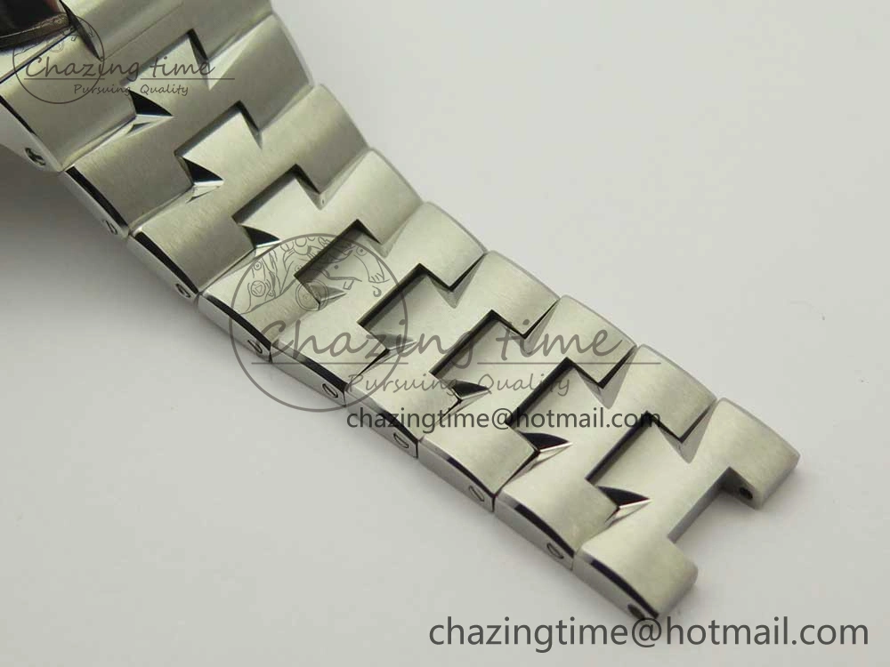 Overseas Dual Time Power Reserve TWA Best Edition White Dial on SS Bracelet A1222