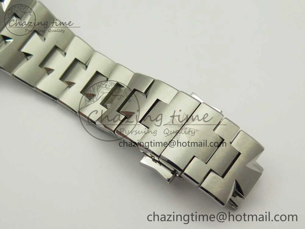 Overseas Dual Time Power Reserve TWA Best Edition White Dial on SS Bracelet A1222