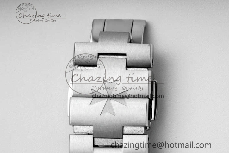 Overseas Perpetual Calendar SS 8F Best Edition Gray Dial on SS Bracelet A1120