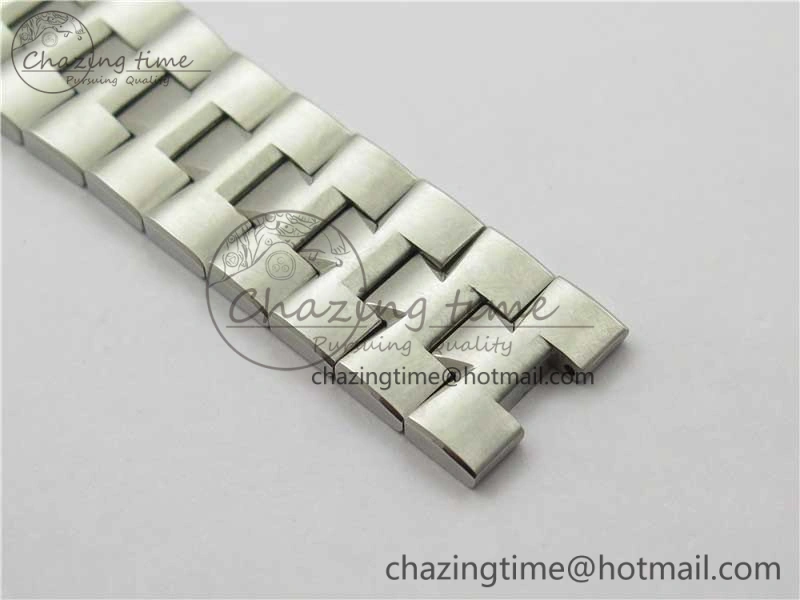 Overseas Ultra-Thin 2000V XF Best Edition Blue Dial on SS Bracelet A1120