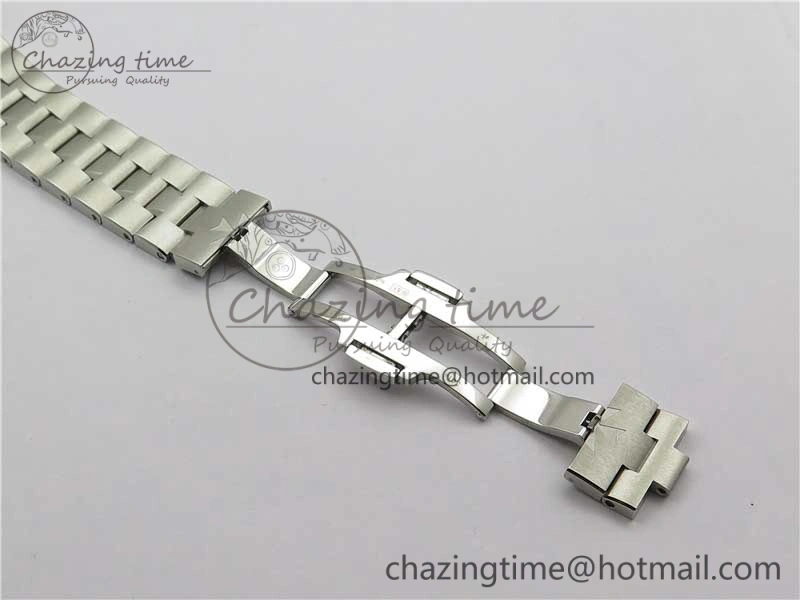 Overseas Ultra-Thin 2000V XF Best Edition Blue Dial on SS Bracelet A1120