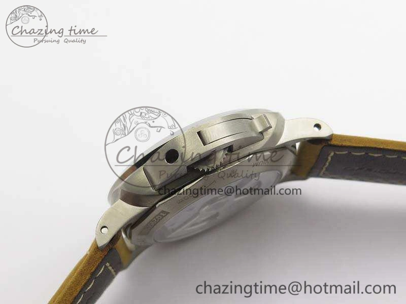 PAM 1351 S ZF 1:1 Best Edition Gray Dial On Asso Strap ZFP9010