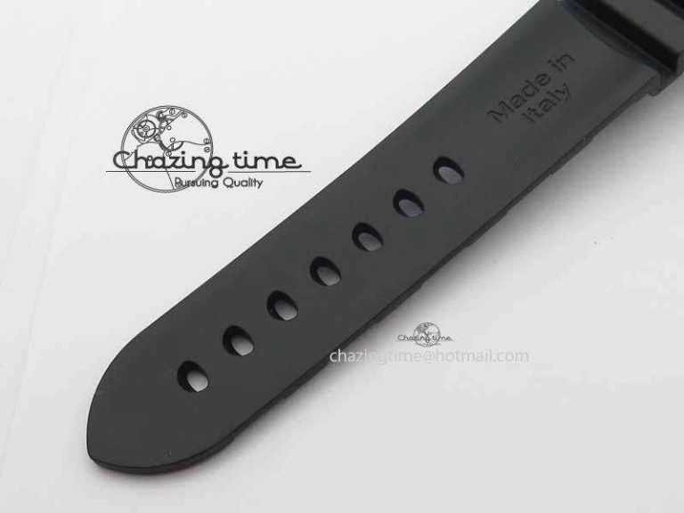 PAM 684 Luminor Submersible RG XF 1:1 Best Edition On Black Rubber Strap P.9010