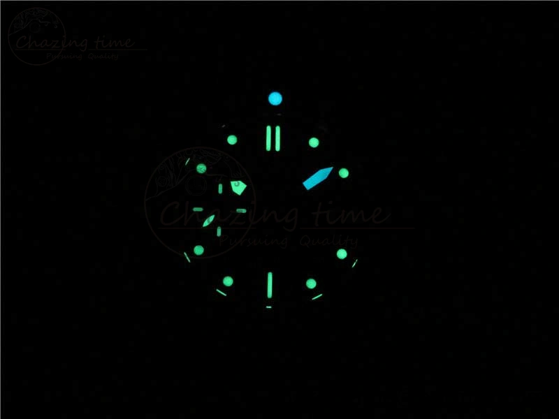 PAM1055 Luminor Submersible 42mm Verde Militare VSF 1:1 Best Edition on Green Rubber Strap P.900 Clone