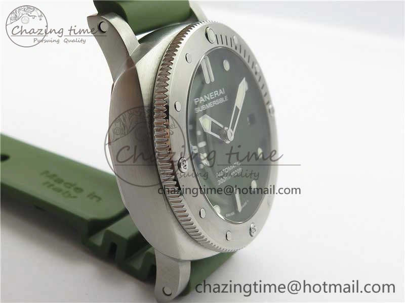 PAM1055 Luminor Submersible 42mm Verde Militare VSF 1:1 Best Edition on Green Rubber Strap P.900 Clone