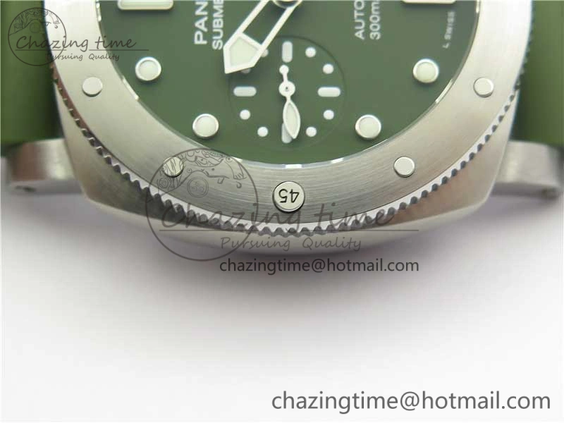 PAM1055 Luminor Submersible 42mm Verde Militare VSF 1:1 Best Edition on Green Rubber Strap P.900 Clone