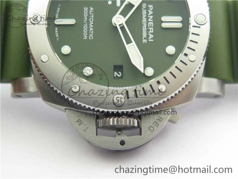 PAM1055 Luminor Submersible 42mm Verde Militare VSF 1:1 Best Edition on Green Rubber Strap P.900 Clone