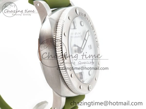 PAM1226 V SS TTF 1:1 Best Edition on Green Rubber Strap P900