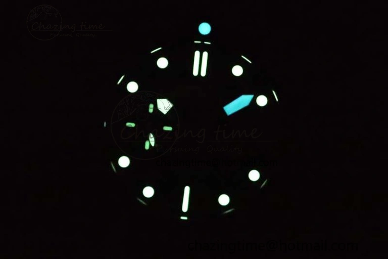 PAM1232 QuarantaQuattro Blu Abisso VSF Best Edition on Blue Rubber Strap P.9000