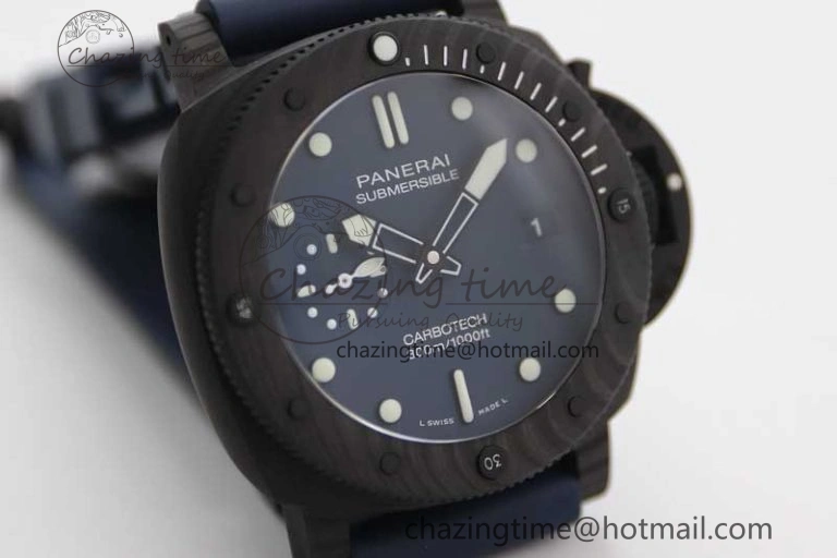 PAM1232 QuarantaQuattro Blu Abisso VSF Best Edition on Blue Rubber Strap P.9000