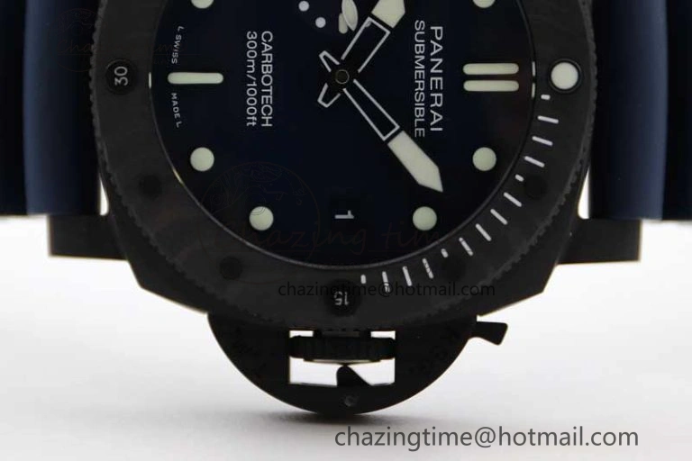 PAM1232 QuarantaQuattro Blu Abisso VSF Best Edition on Blue Rubber Strap P.9000