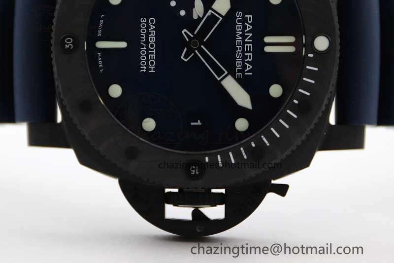 PAM1232 QuarantaQuattro Blu Abisso VSF Best Edition on Blue Rubber Strap P.9000