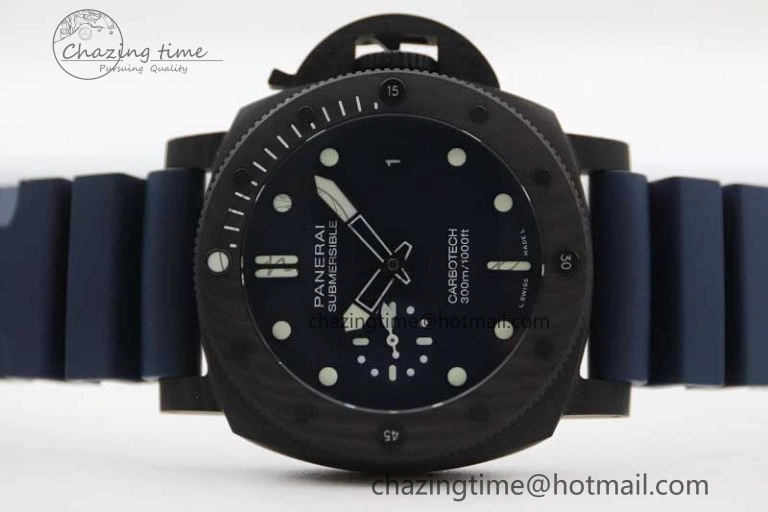 PAM1232 QuarantaQuattro Blu Abisso VSF Best Edition on Blue Rubber Strap P.9000