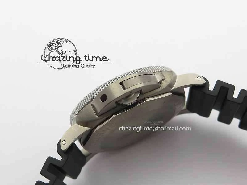 PAM1389 Titanium Lite XF Best Edition Black Dial On Black Rubber Strap P.9010