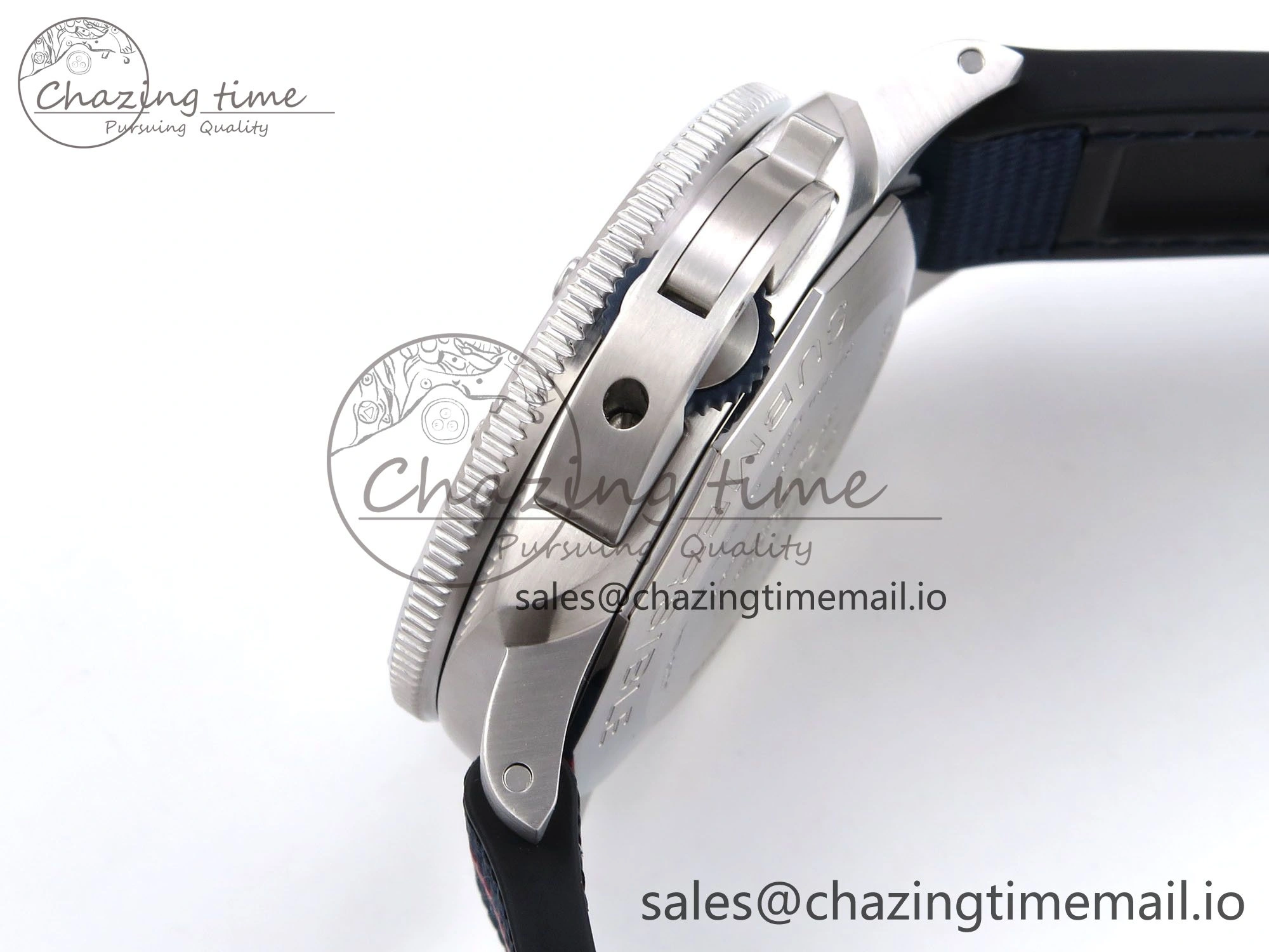 PAM1391 Luna Rossa Submersible VSF 1:1 Best Edition on Blue Fabric Strap P900