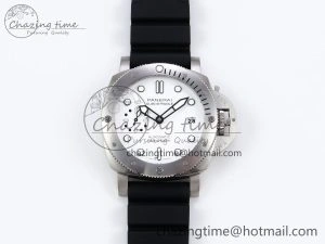 PAM2223 Luminor Submersible 42mm VSF Best Edition White Dial on Rubber Strap P900 Clone