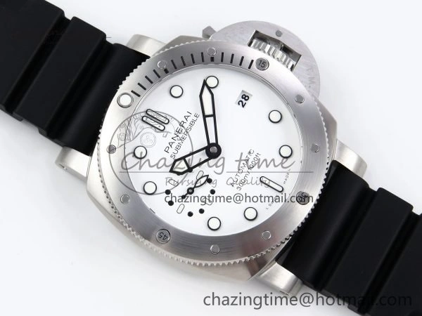 PAM2223 Luminor Submersible 42mm VSF Best Edition White Dial on Rubber Strap P900 Clone