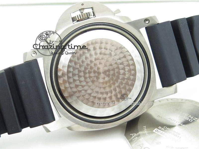 PAM389 O V6 Lite Best Edition On Rubber Strap ST2555
