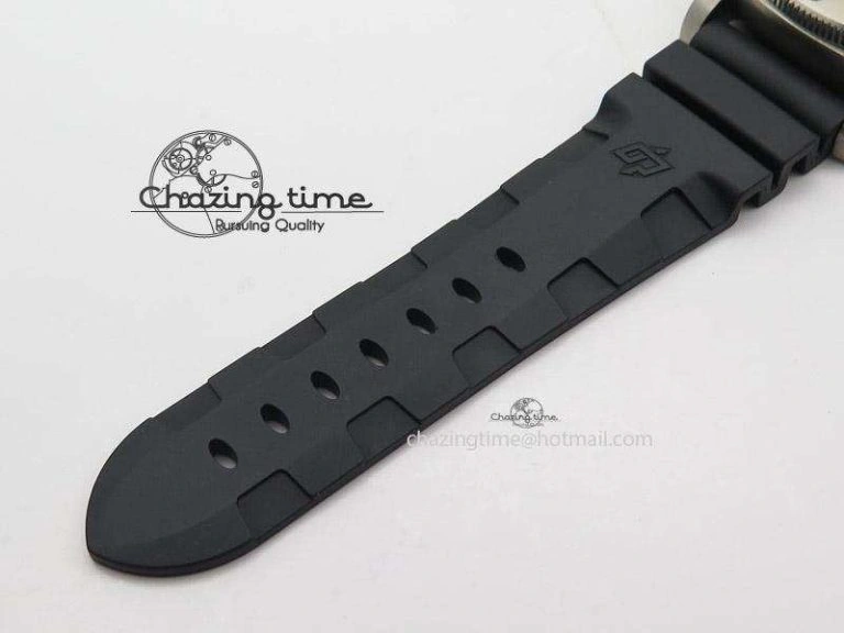 PAM571 P Titanium ZF 1:1 Best Edition on Black Rubber Strap ZP9000